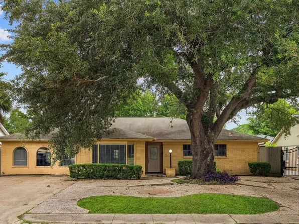 5554 Beechnut St, Houston, TX 77096