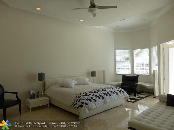 4th image of 1820 NW 124th Way