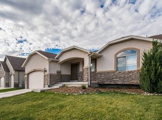 3535 E Heyward Dr, Eagle Mountain, UT 84005