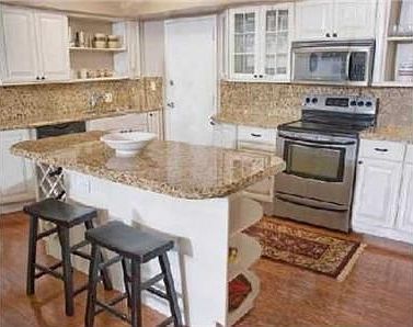 5th image of 1330 NE 105th St APT 304