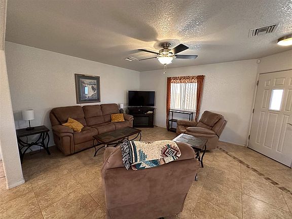 3rd image of 13547 E 49th St
