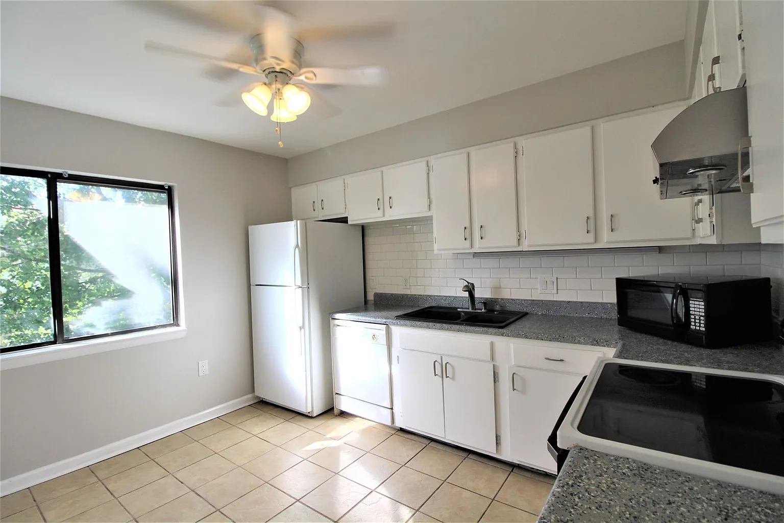 Home Photo 4