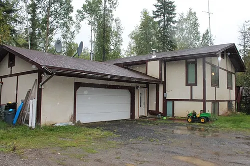 3766 Lyle Ave Photo 1