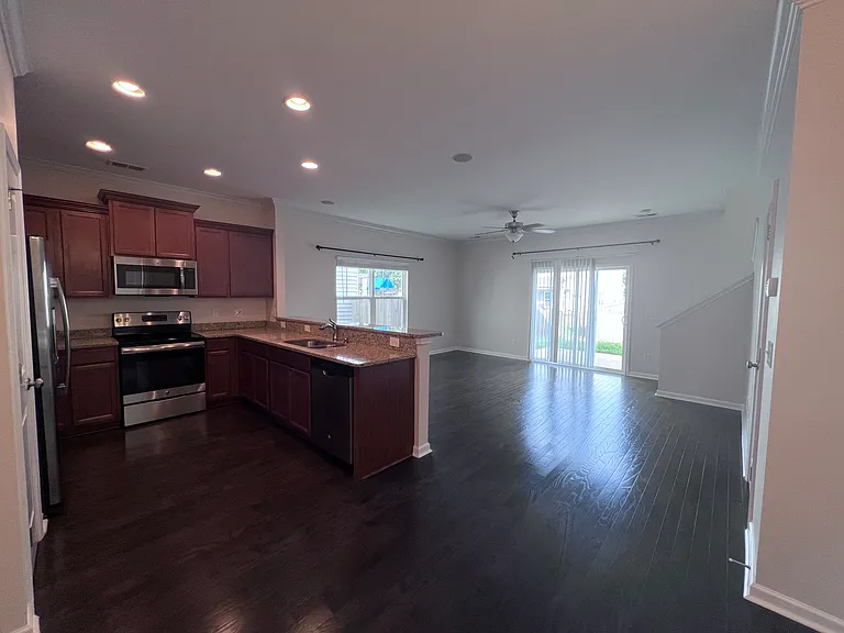 Open floor with kitchen