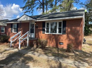 410 W Godwin St, Dunn, NC 28334