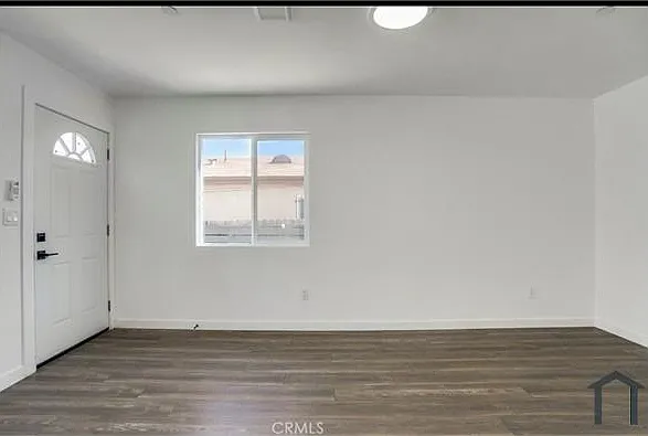 2 bed, 850 sqft, $3,100 — Photo 3