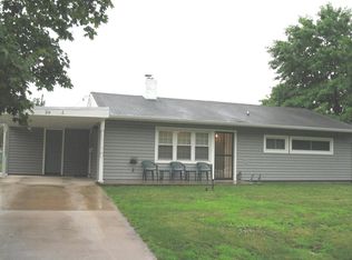 26 South Ln, Levittown, PA 19055