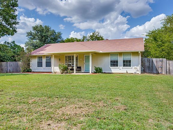 510-w-maple-street-whitewright-tx-High-Res-3.jpg