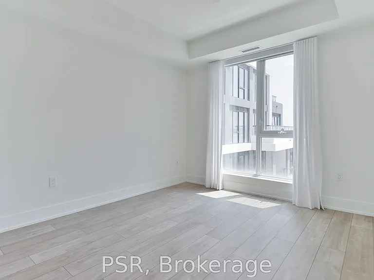 858 Dupont St #733 — Photo 9