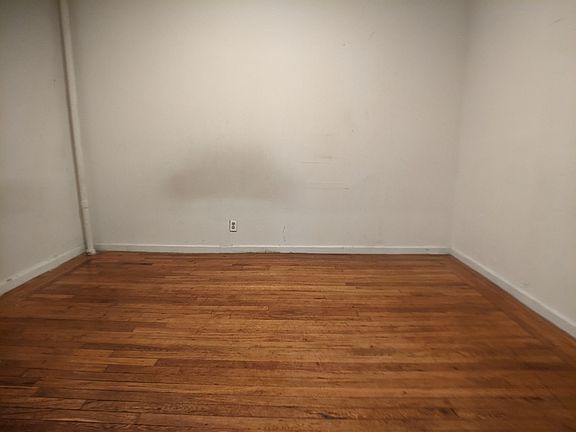 5th image of 159 W 80th St #1A