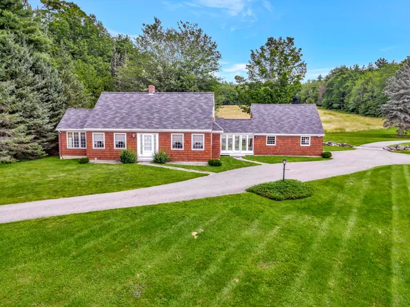 302 Pond Road, Manchester, ME 04351