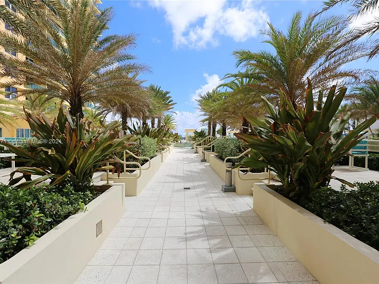 2501 S Ocean Dr #L11 — Photo 48
