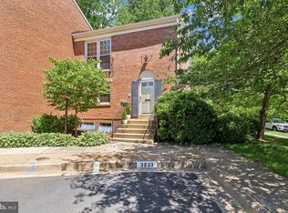 3233 Dunster Ct, Fairfax, VA 22030