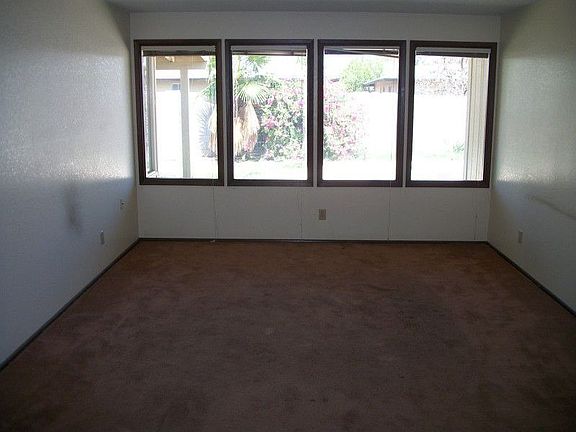 3rd image of 1536 W Posada Ave