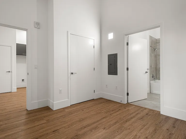 1545 32nd St #106 — Photo 11