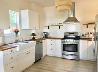 203 S Garden Ter, Bellingham, WA 98225