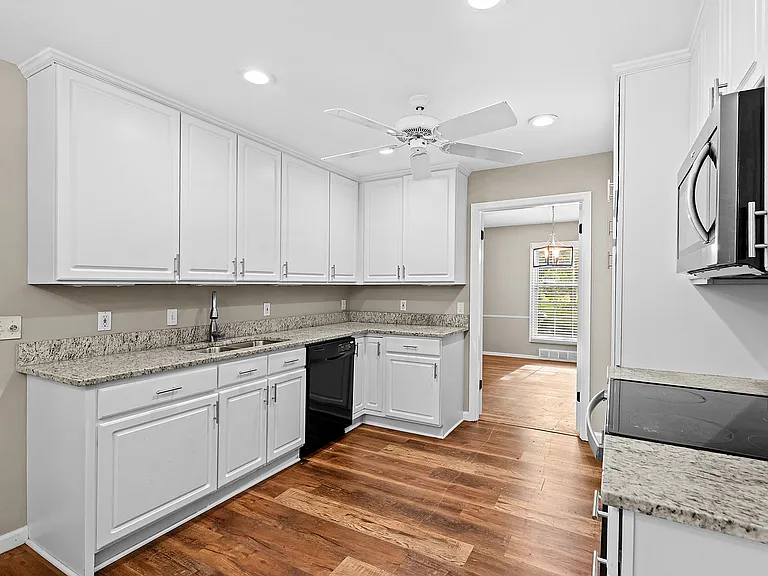 54 Morwood Ln — Photo 12