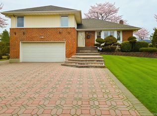 117 Olive Lane, New Hyde Park, NY