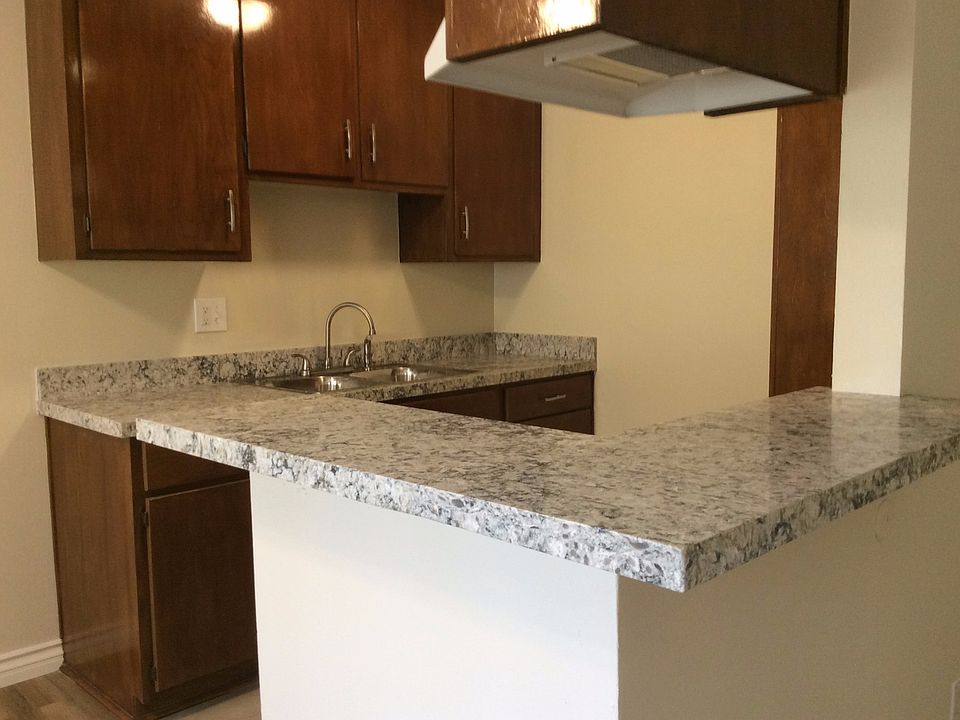 1st image of 1400 S Gramercy Pl APT 16