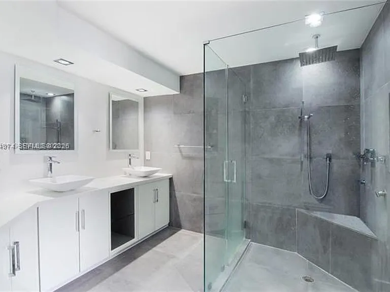 888 Brickell Key Dr #712 — Photo 6