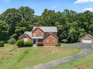 215 Hoile Ln, Huntingtown, MD 20639