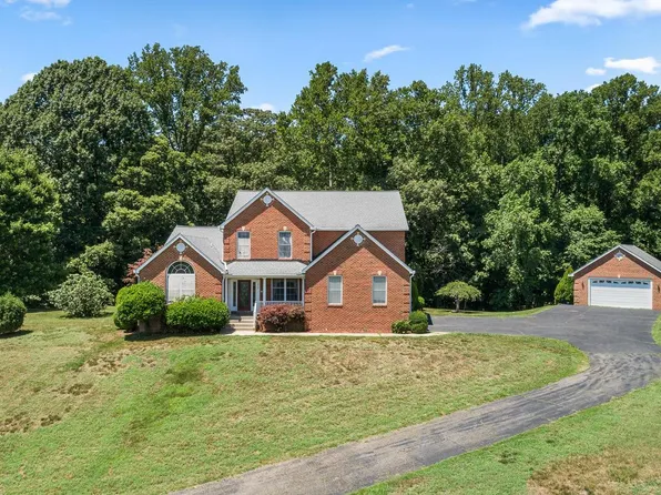 215 Hoile Ln, Huntingtown, MD 20639