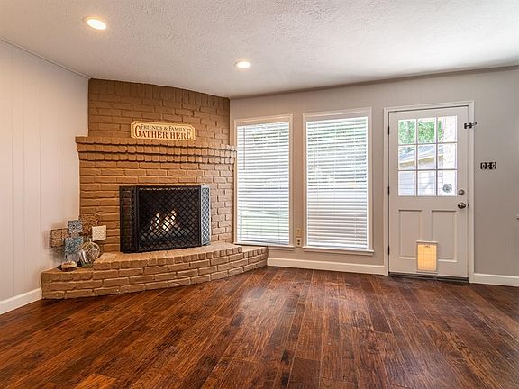 5th image of 12415 Rosehill Ln