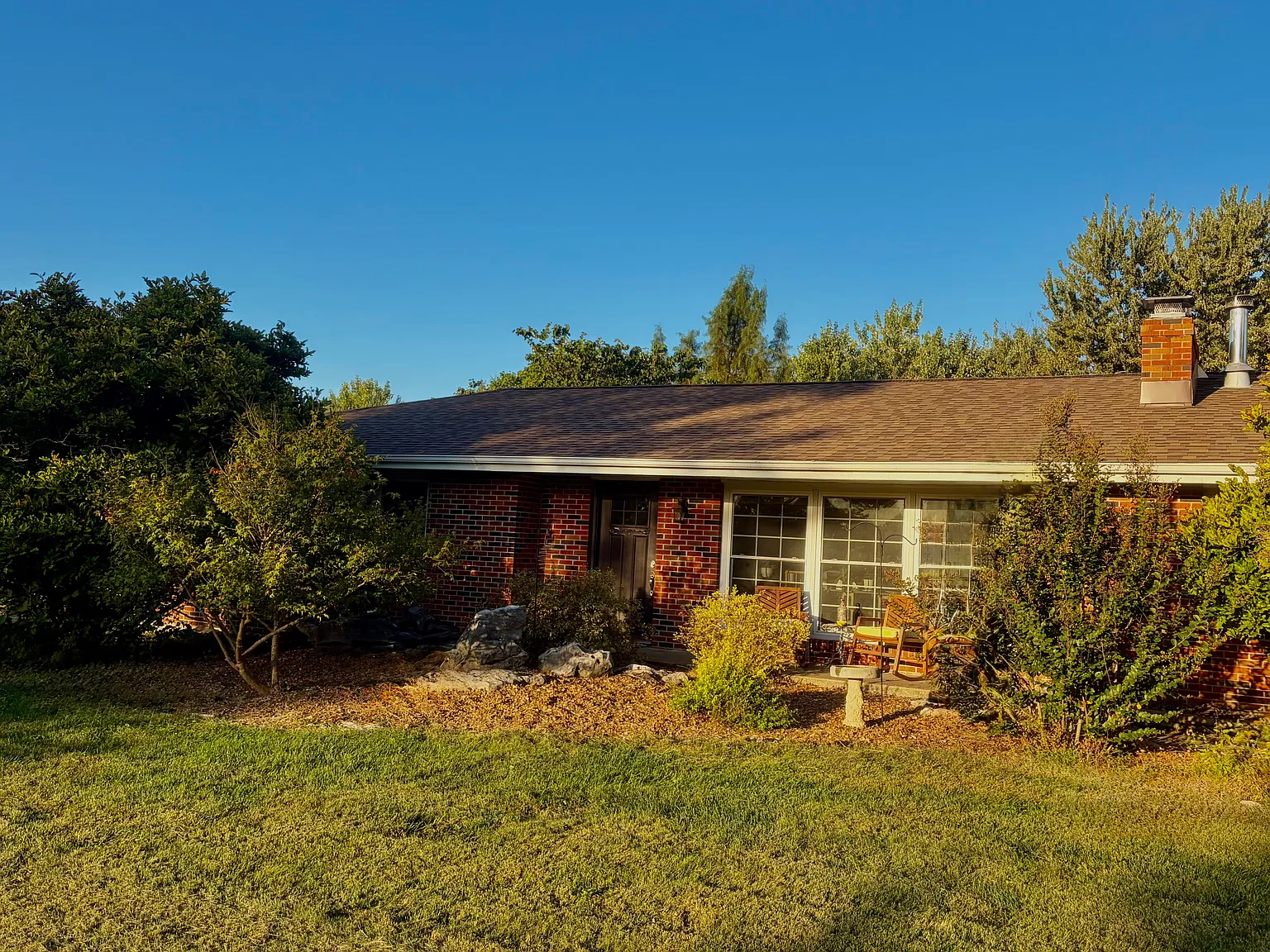 4 bed, 3439 sqft, $2,500 — Photo 1
