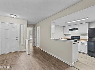 7663 Melissa Ct N, Jacksonville, FL 32210