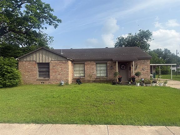 3rd image of 1508 E Texas Ave