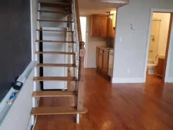 227 W Wapello St #203