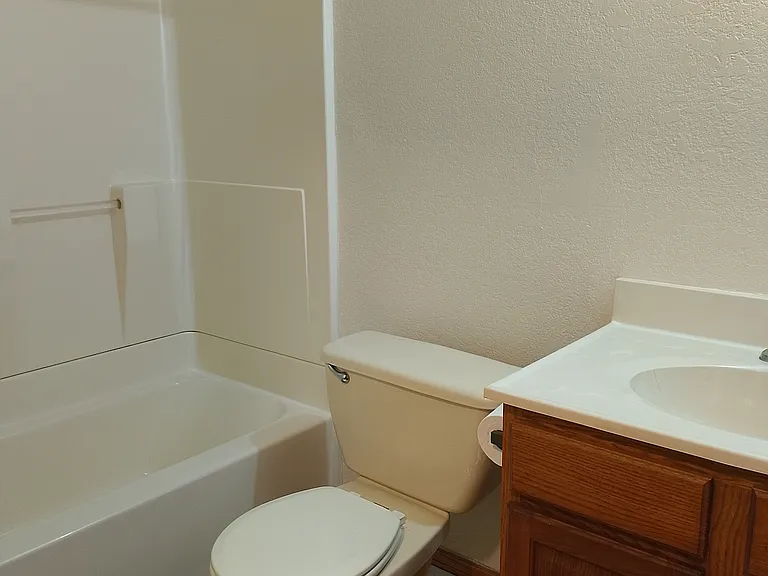 718 S Highland Dr — Photo 13
