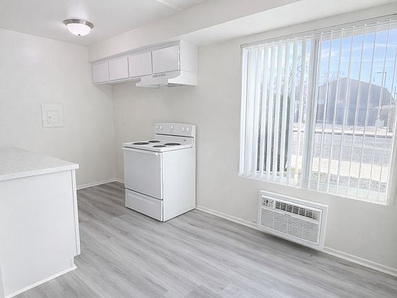 5th image of 38238 11th St E APT 36