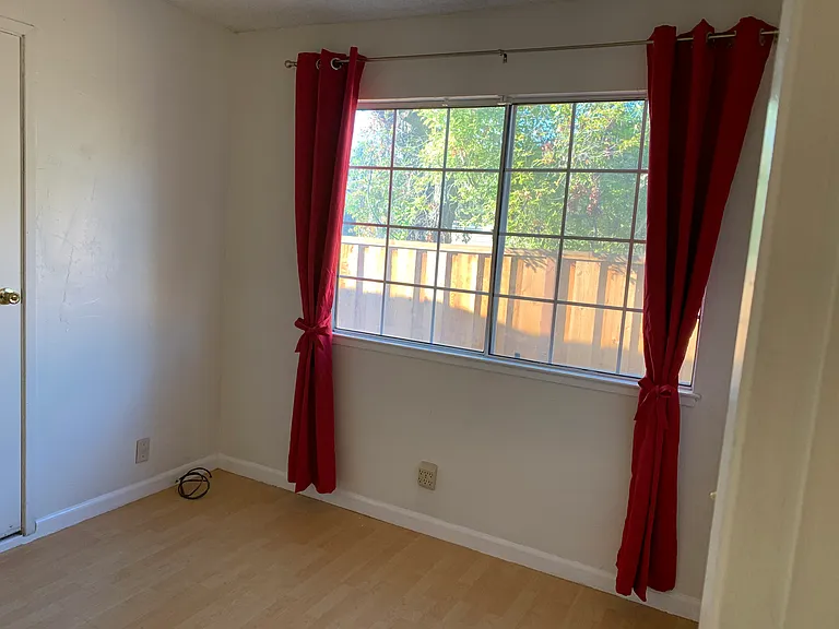 481 Gemma Dr — Photo 9