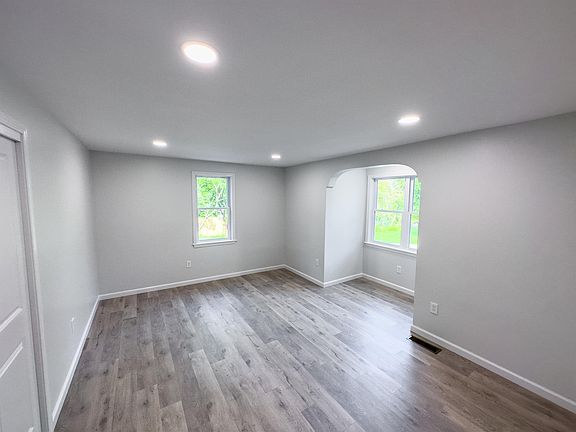 5th image of 453 Vineyard Ave Floor 1