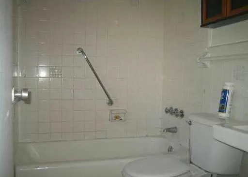 316 SE 1st St #3 — Photo 12
