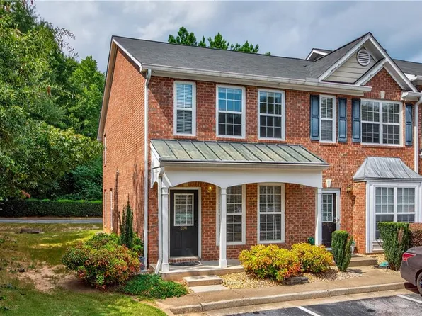 266 Paden Cove Trl, Lawrenceville, GA 30044