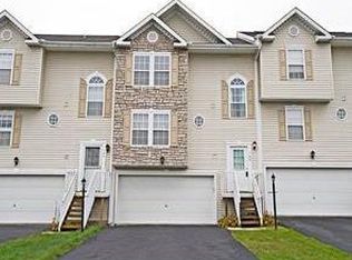 105 Antler Hollow Ct, Cranberry Township, PA 16066