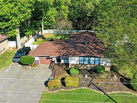 5th image of 837 Pinecrest Rd
