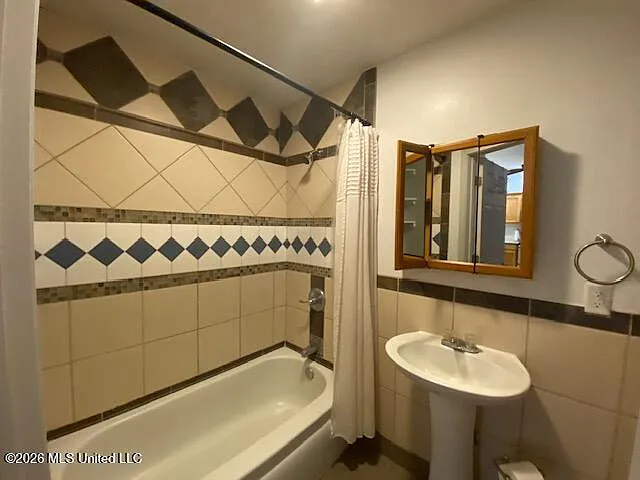 309 Seal Ave — Photo 10