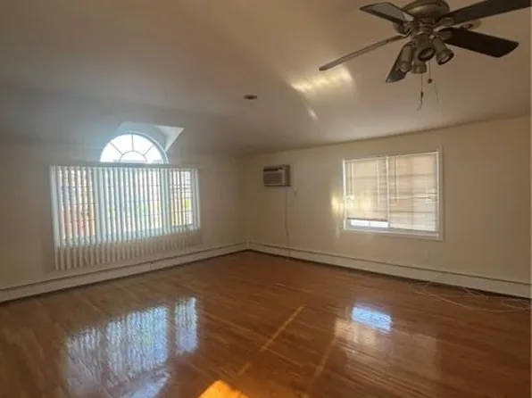 20238 47th Ave Floor 2, Bayside, NY 11361