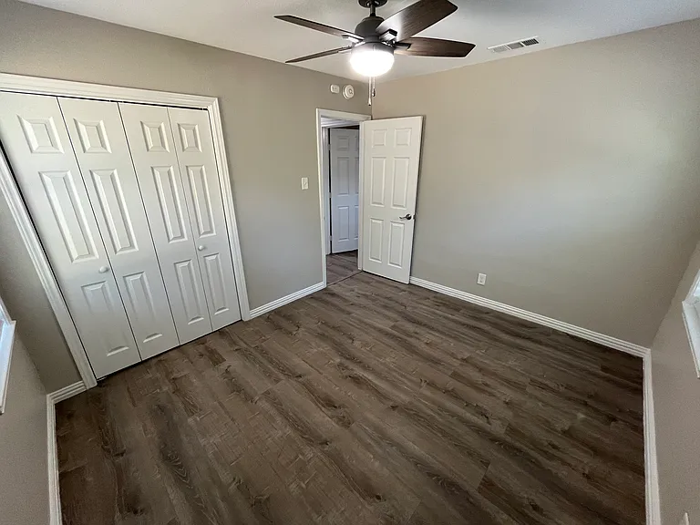 1809 Sycamore Dr — Photo 6