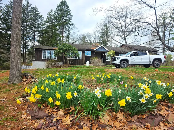 997 Hudnut Rd, Schwenksville, PA 19473