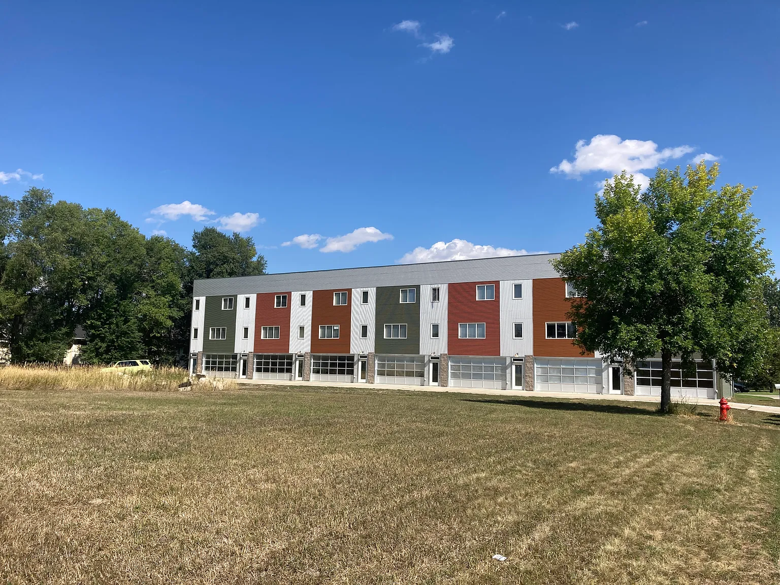 1 bed, 1.5 bath, 1100 sqft, $1,650 — Photo 4