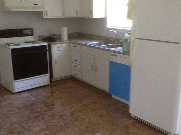 5th image of 3155 Notre Dame Dr