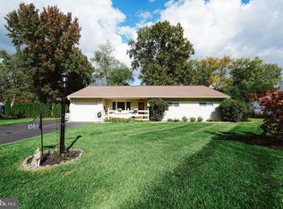 1059 Jeffrey Dr, Southampton, PA 18966