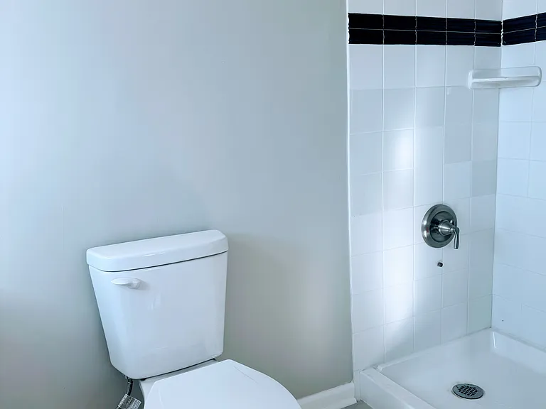 443 Jefferson Ave #2 — Photo 10