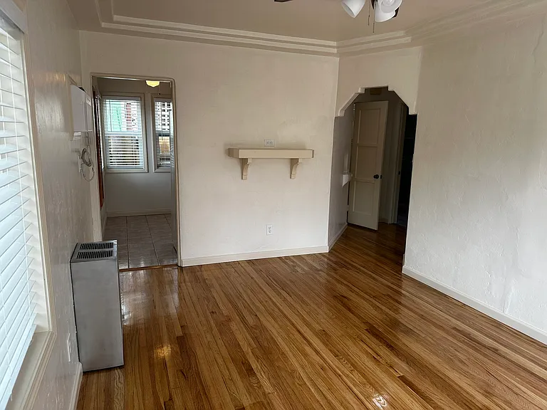 3765 4th Ave — Photo 10