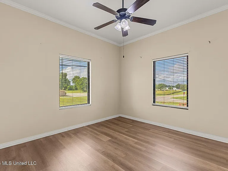 2 W Lakeview Dr #6 — Photo 13