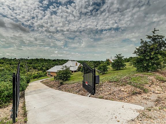 3rd image of 151 River Forest Dr